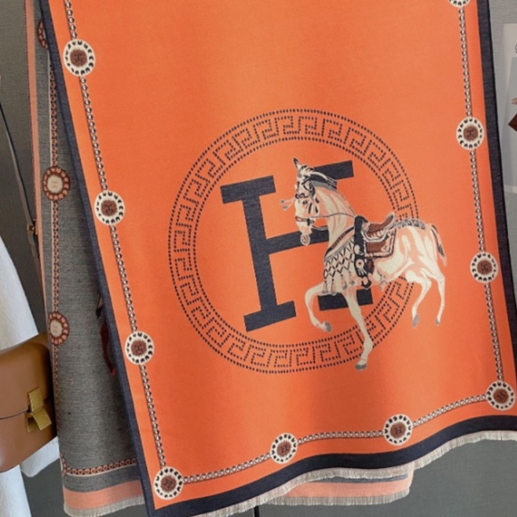 Luxury Scarf - Picture 1 of 2